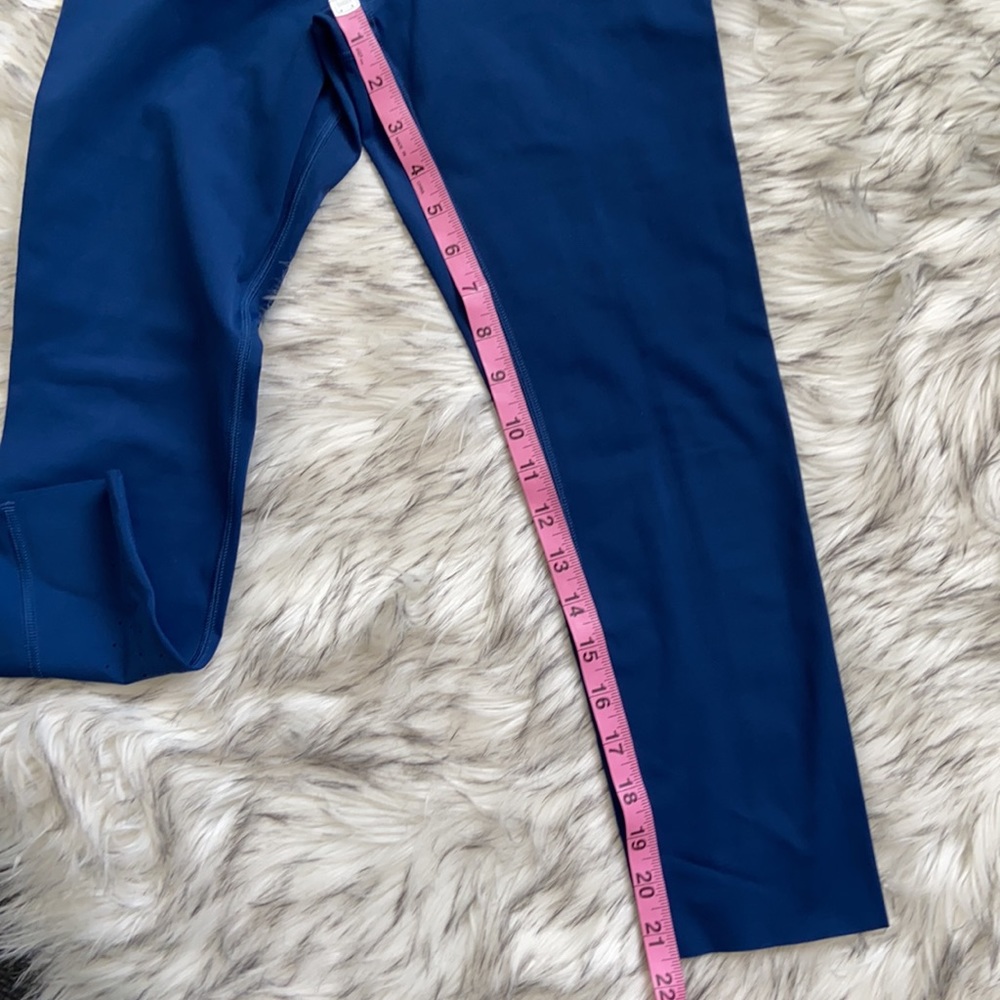 Under Armour Mirror Free Cut Cropped Leggings - Picture 8 of 11